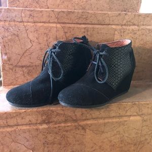 Toms wedge ankle booties